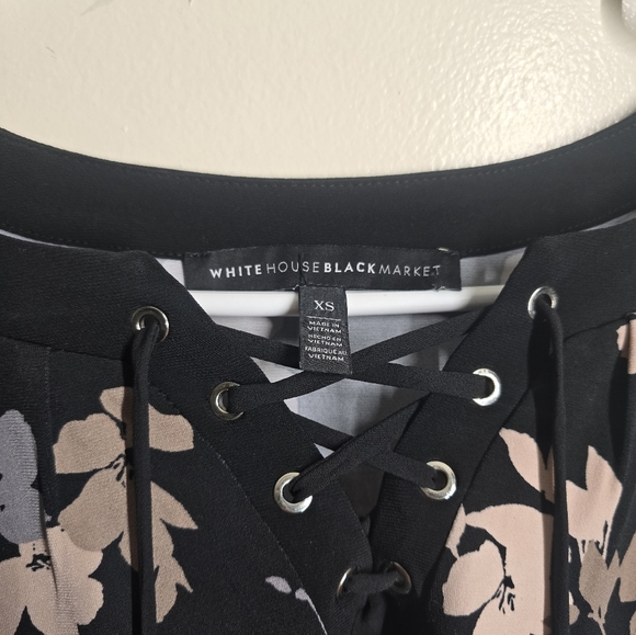 White House Black Market Black and Cream Blouse - Picture 2 of 3